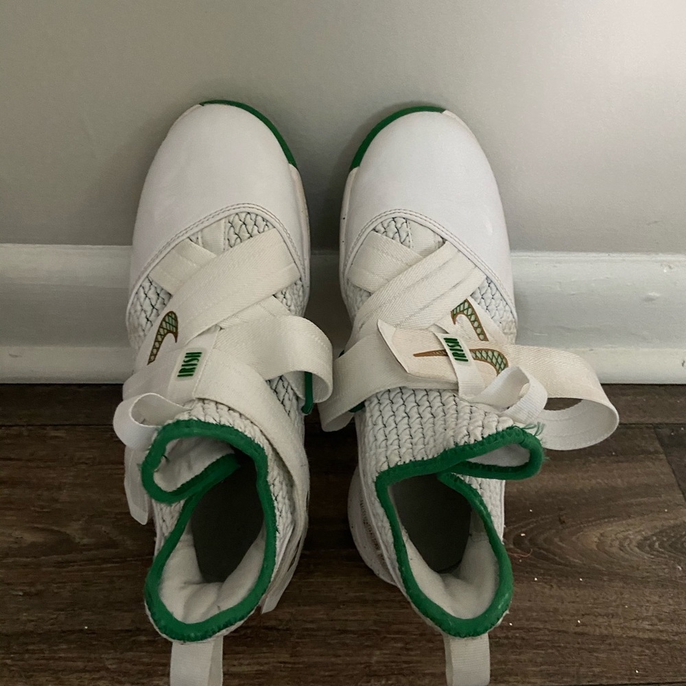 Shoes - Picture 3 of 3